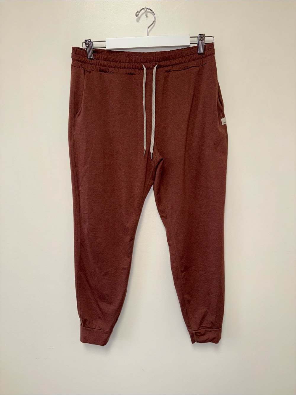 Vuori Burnt Orange Jogger Capris Pants
